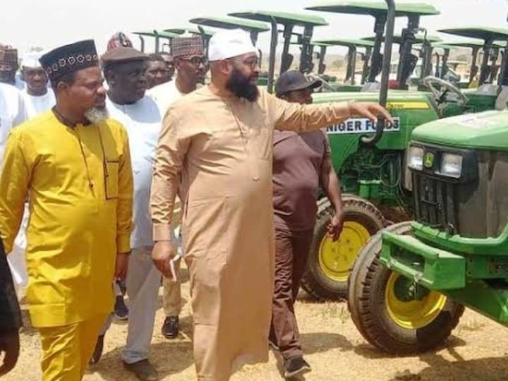 Larabah covering the Rural Access and Agricultural Marketing Project